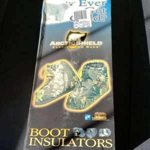 Boot insulators